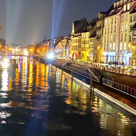 Grand 3 Pieces Stationnement Gratuit Dans La Rue Apartment Strasbourg Bagian luar foto