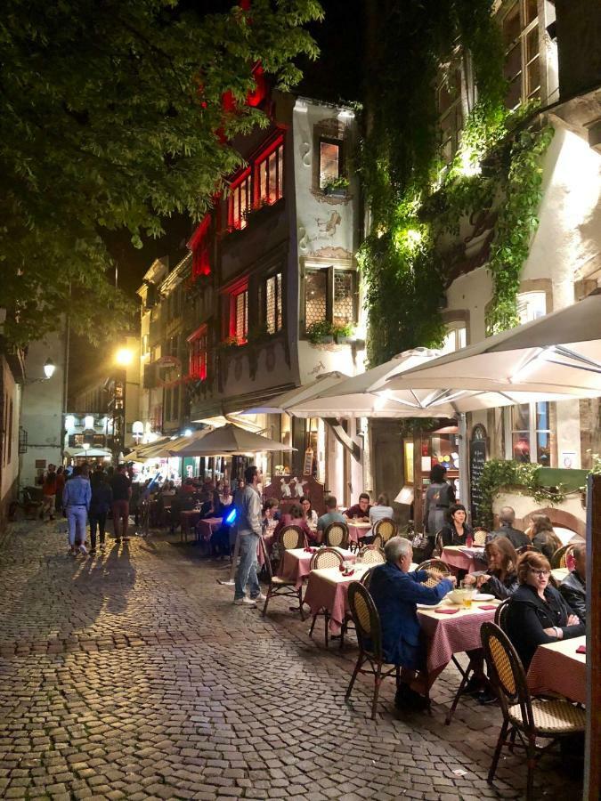 Grand 3 Pieces Stationnement Gratuit Dans La Rue Apartment Strasbourg Bagian luar foto
