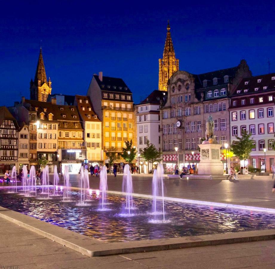 Grand 3 Pieces Stationnement Gratuit Dans La Rue Apartment Strasbourg Bagian luar foto