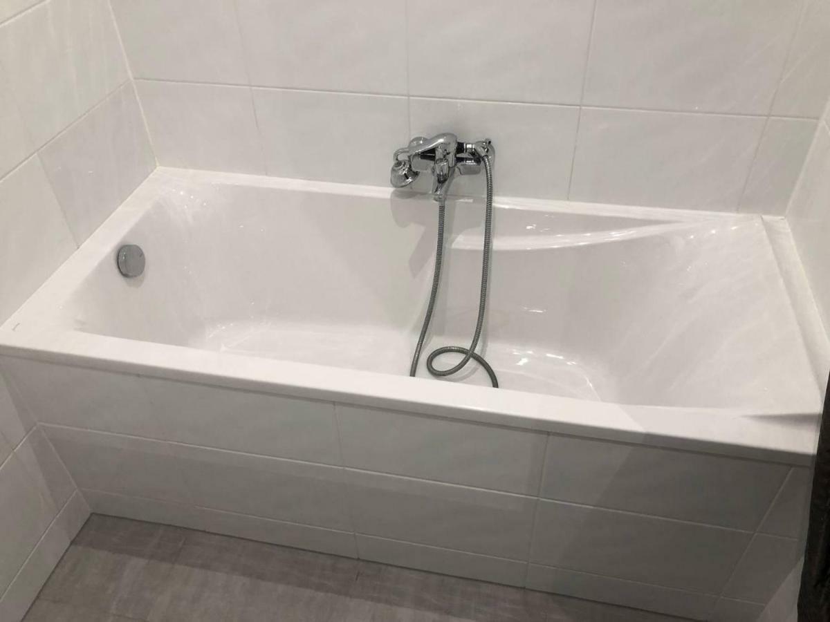 Grand 3 Pieces Stationnement Gratuit Dans La Rue Apartment Strasbourg Bagian luar foto
